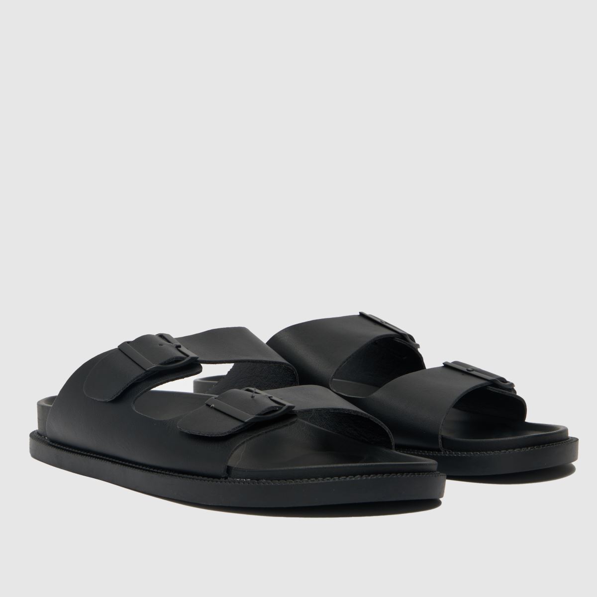 Schuh Tulsa csatos talpú szandál fekete színben