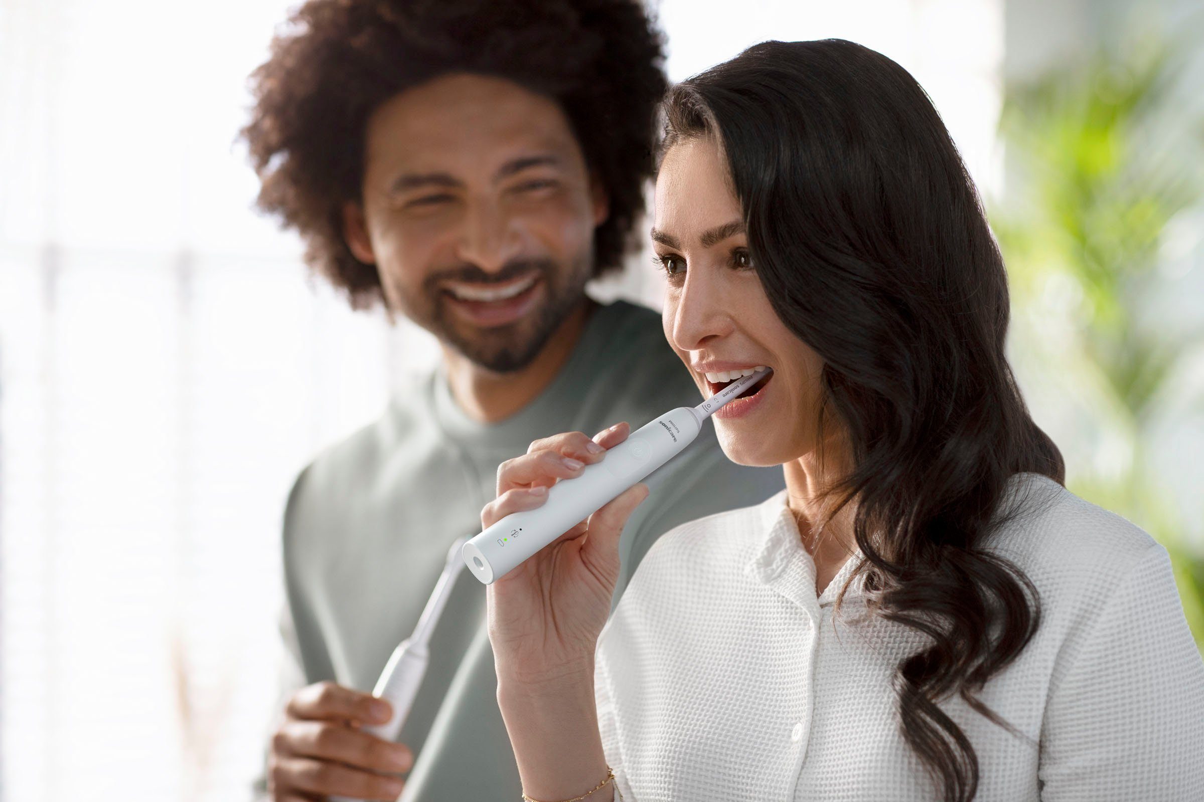 Philips Sonicare Elektrische Zahnbürste HX3675/13, Aufsteckbürsten: 2 St., mit Schalltechnologie, 4-Quadranten-Timer und 2-Minuten-Timer