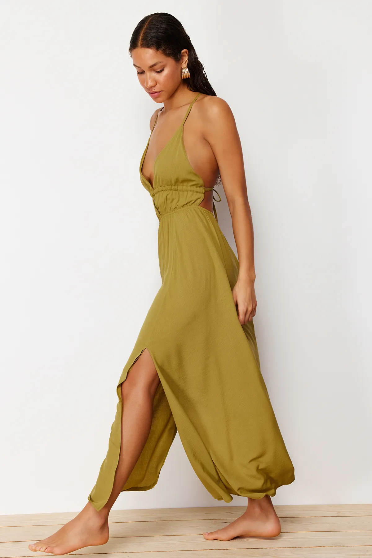 Trendyol Collection  Khakifarbenes, gewebtes, gerafftes Maxi-Strandkleid TBESS23EL00063