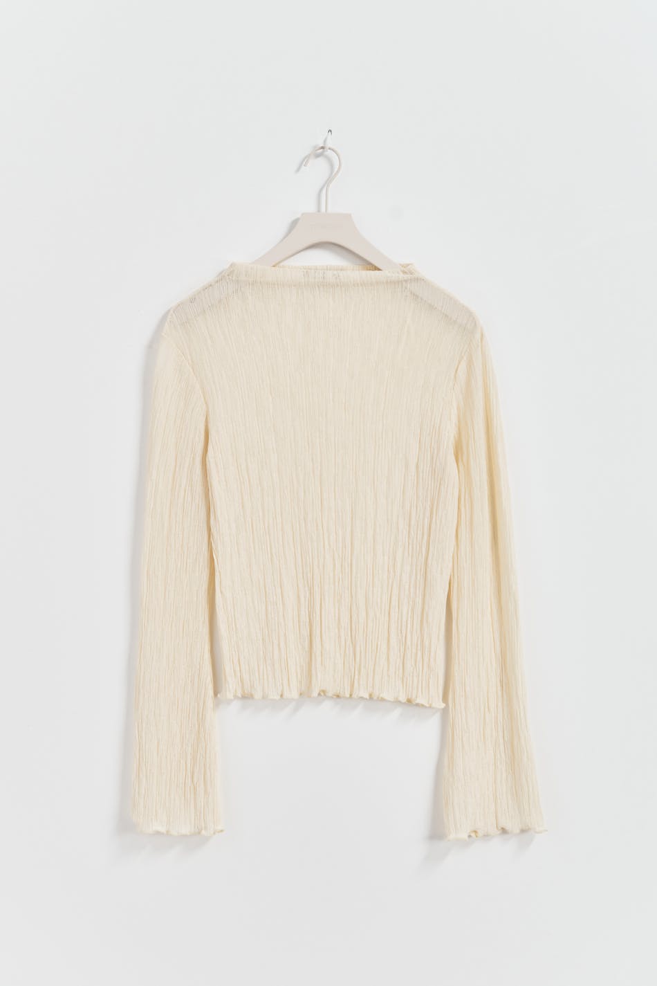 Plissé flare sleeve top