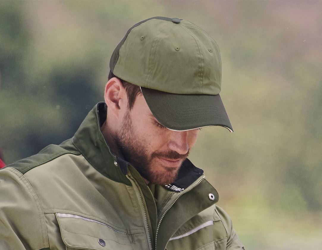 e.s. Cap color