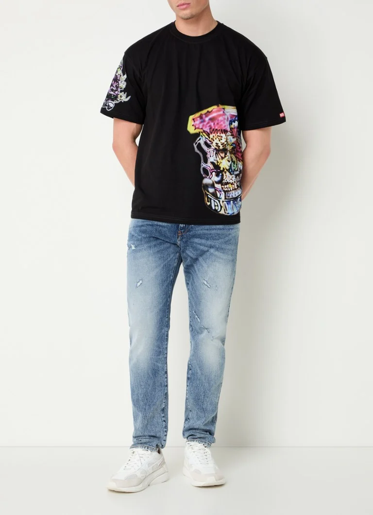 Jeansy Diesel D Strukt slim fit 2019 z przetarciami