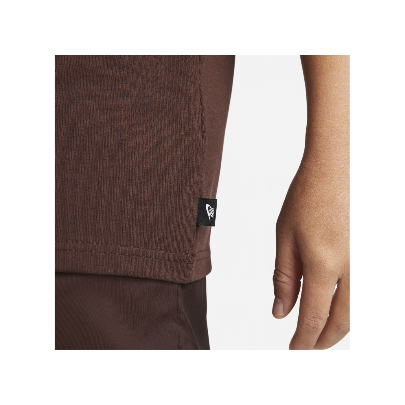 Nike Premium Essentials T-Shirt Braun F227