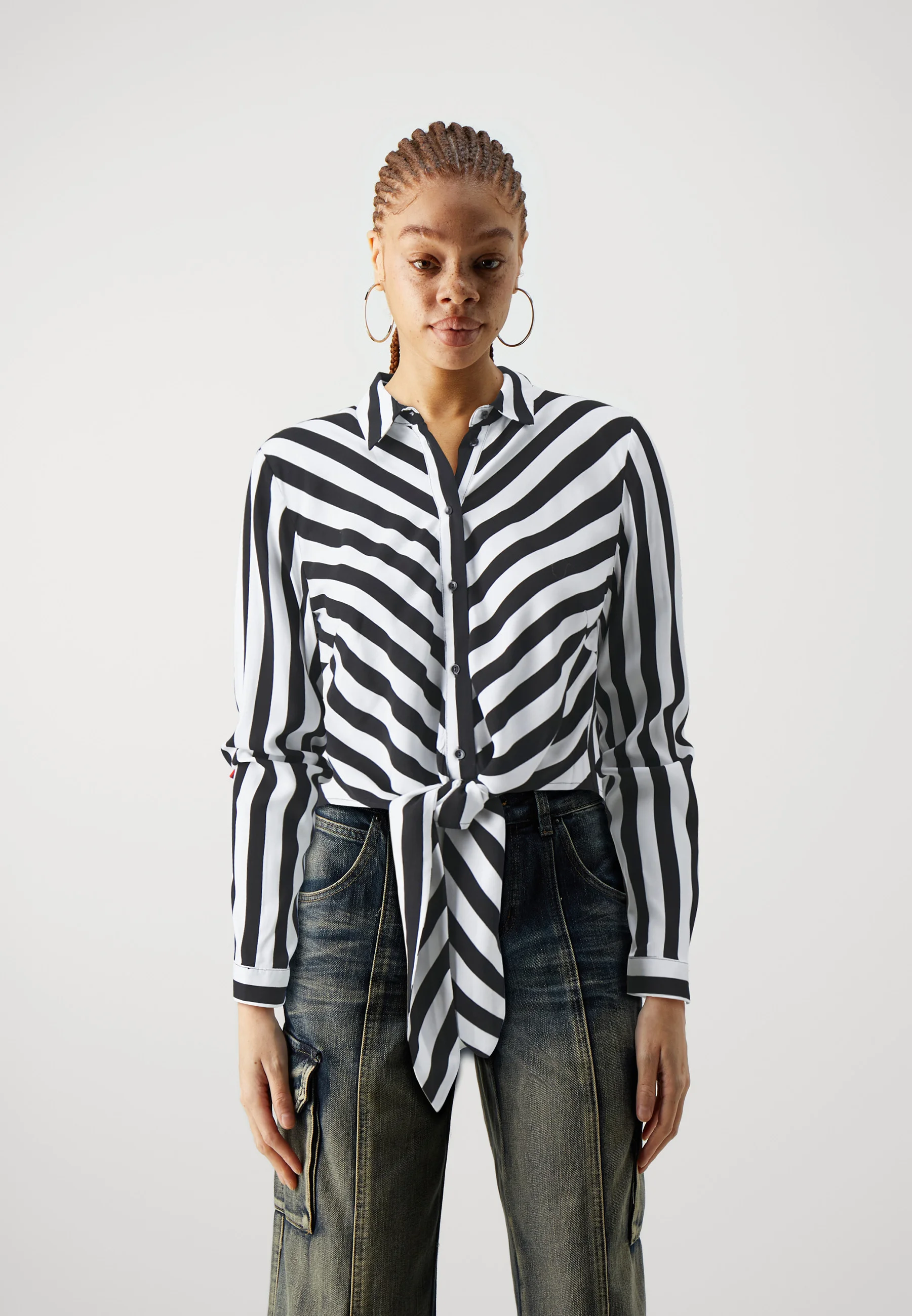 NUDO YAS YASSAVANNA - Camisa