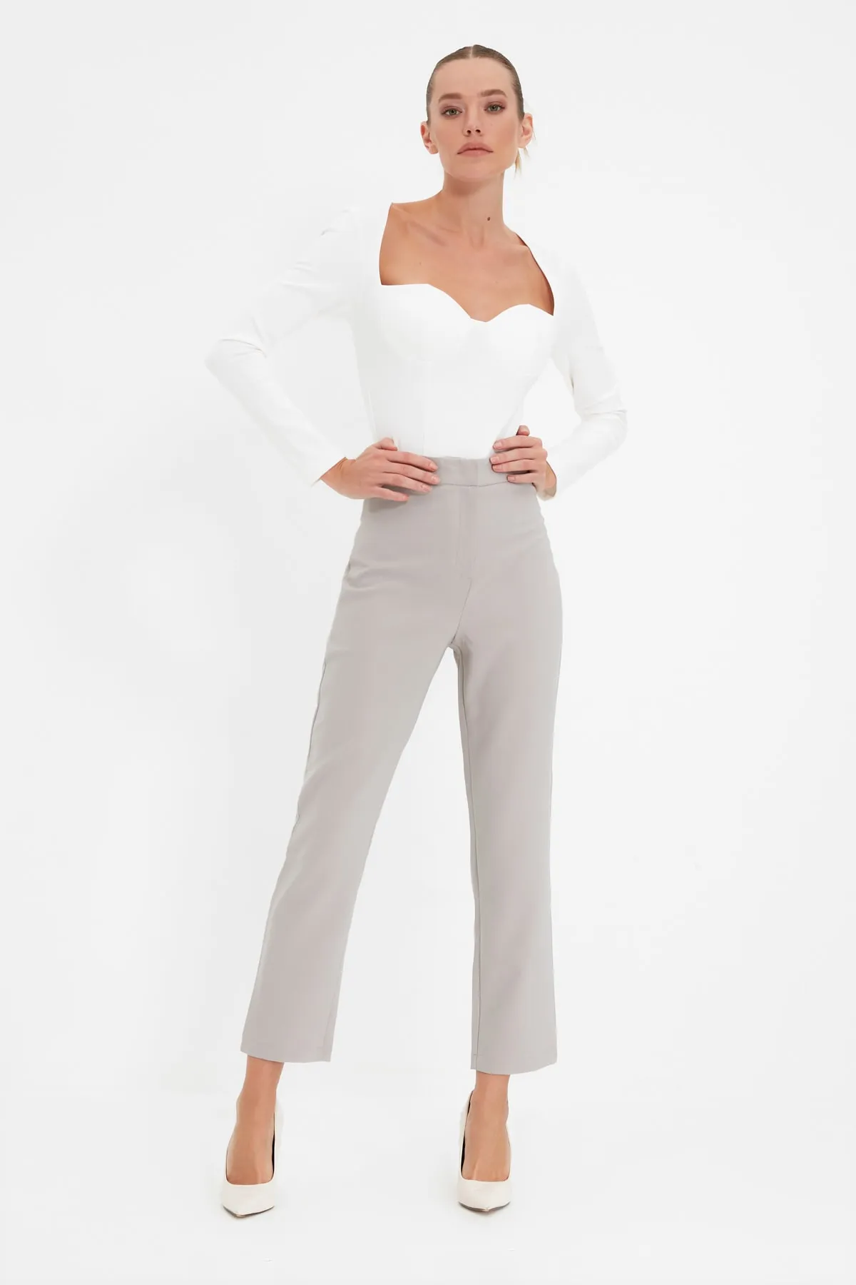 Trendyol Collection  Graue gewebte Zigarettenhose TWOSS20PL0075