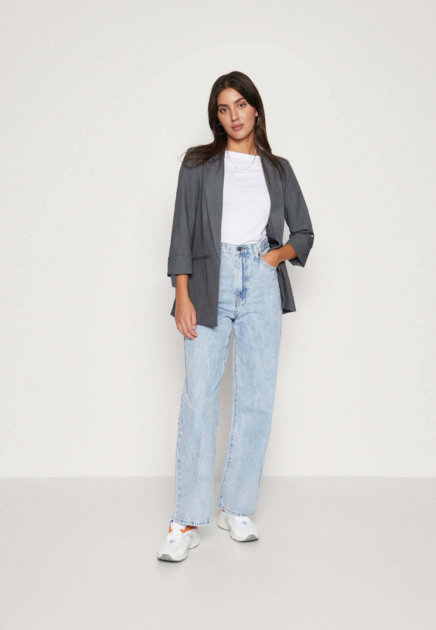 SOLO abrigo corto