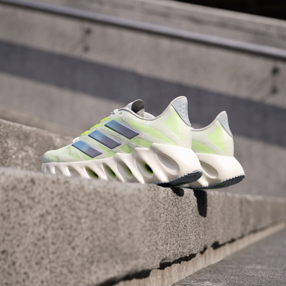 adidas Switch FWD FZ5685 / weiss