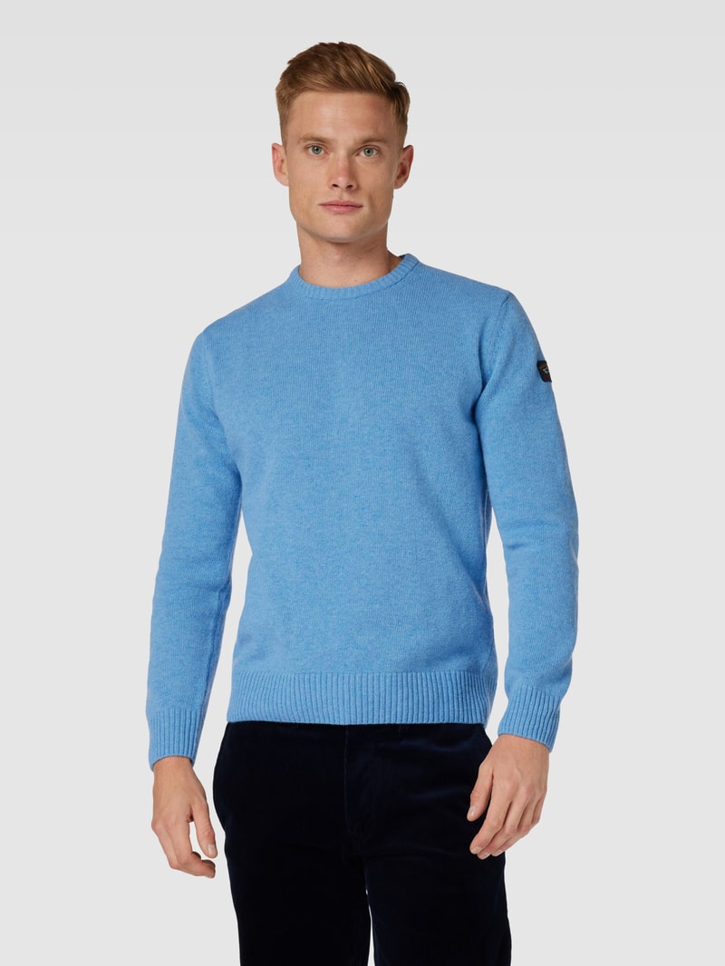 Strickpullover mit Label-Patch in hellblau