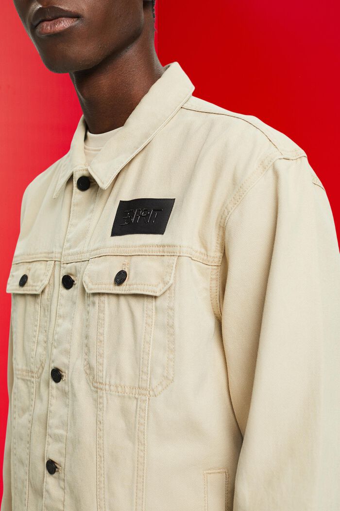 Truckerjacke aus Denim im Oversize-Look