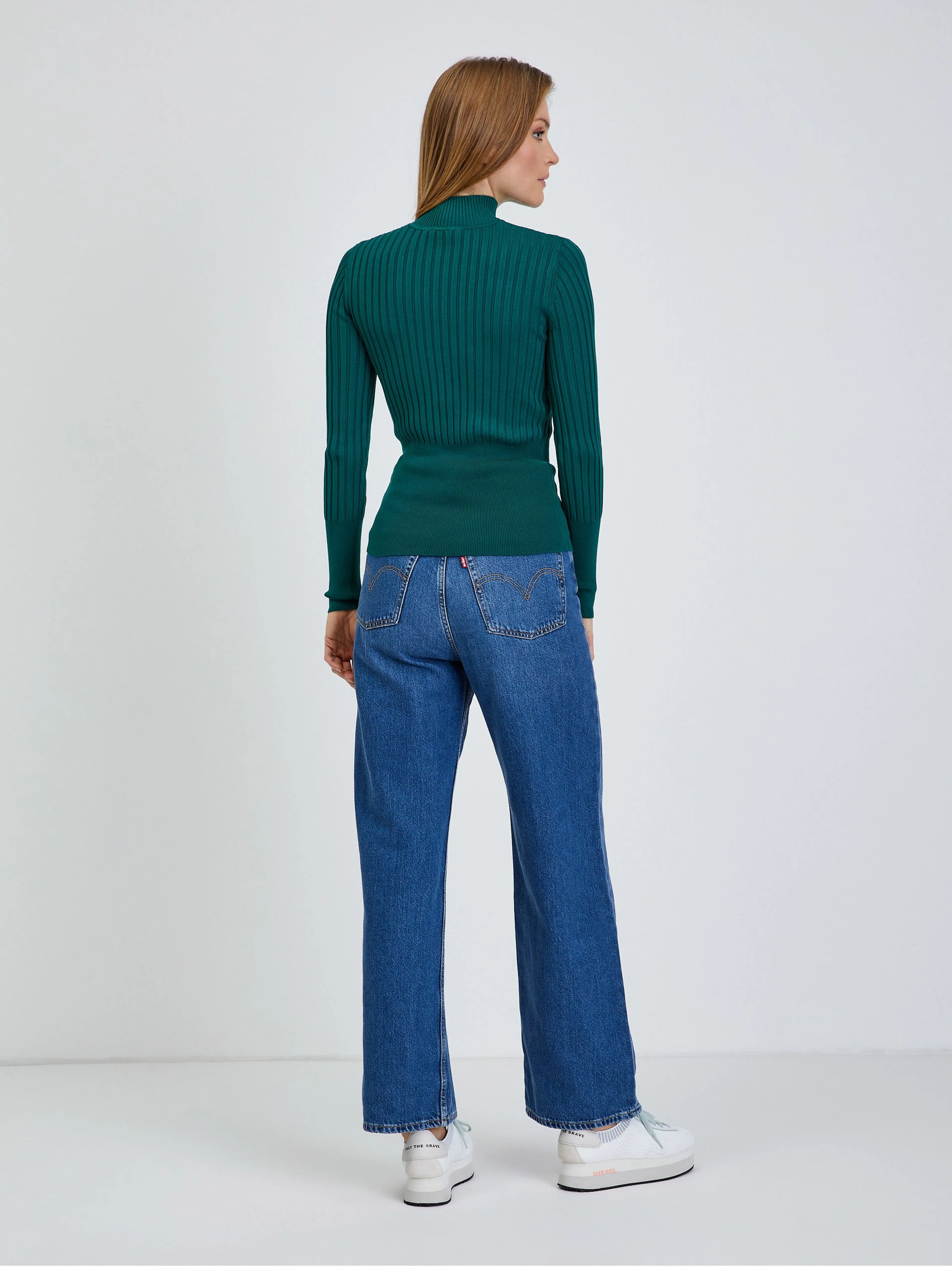 Grüner gerippter Pullover ORSAY