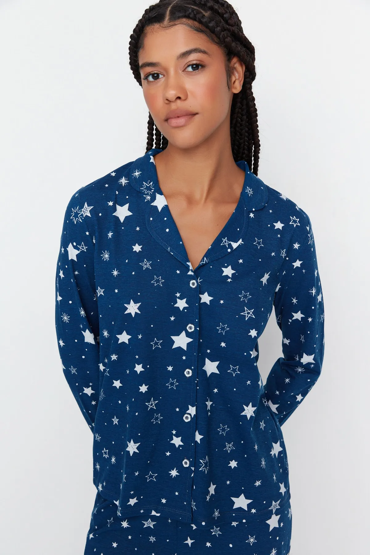 Trendyol Collection  Indigoblaues Pyjama-Set mit Sternmuster THMAW23PT00150