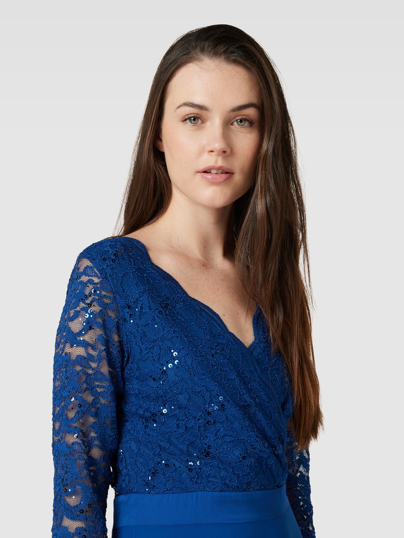 Cocktailkleid mit V-Ausschnitt in royalblau