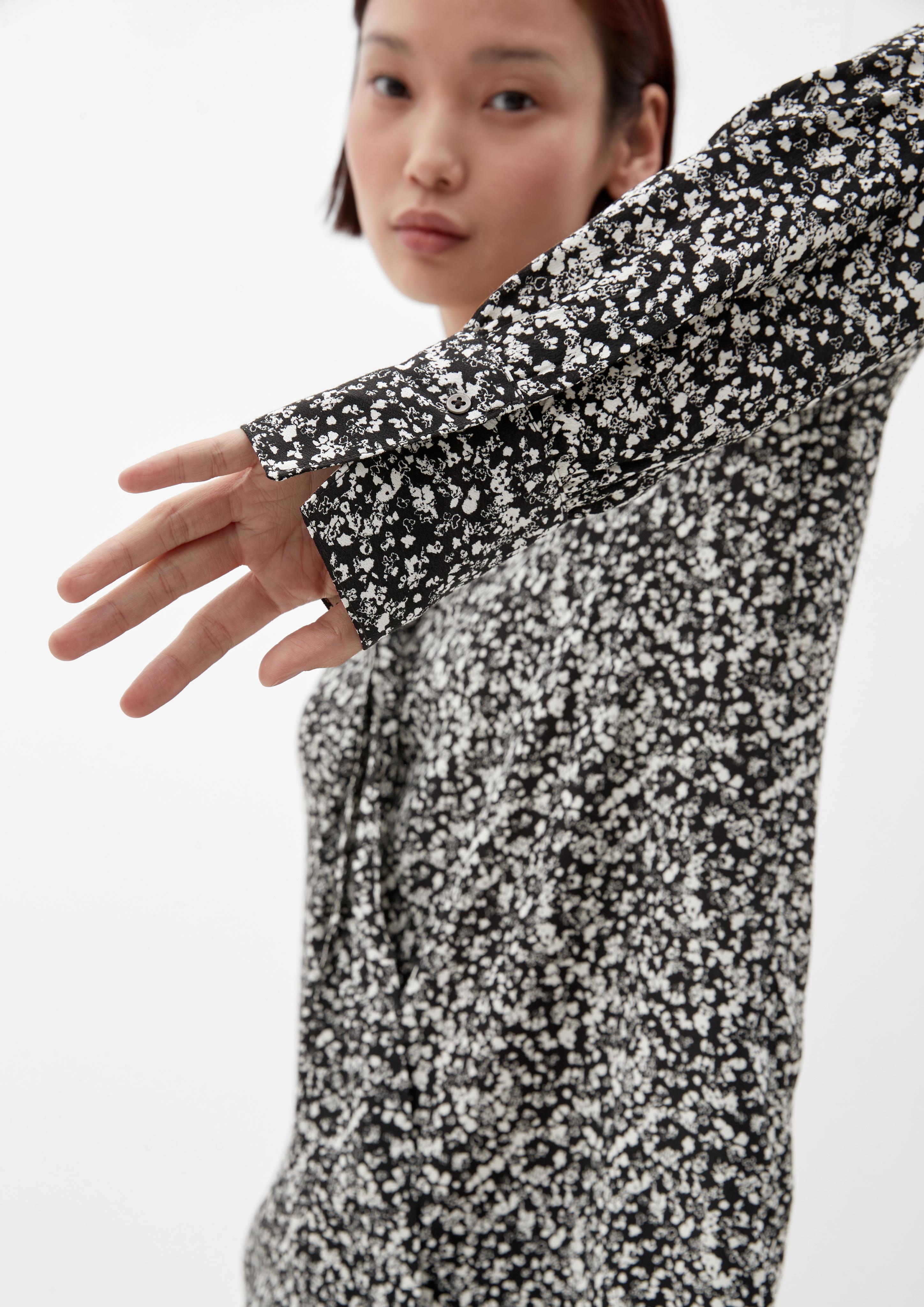 Bluse mit Schluppe  2120848-99A2