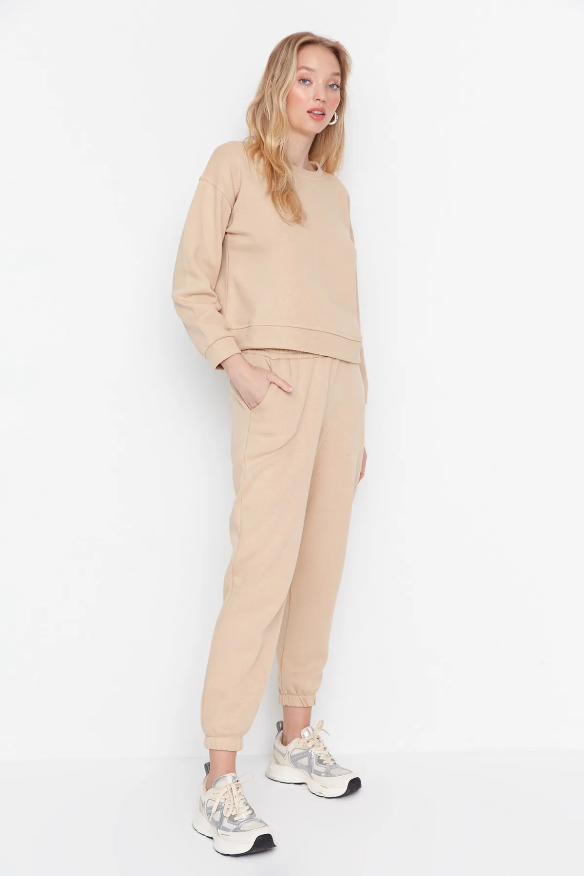 Trendyol Collection  Trainingsanzug - Beige - Regular Fit