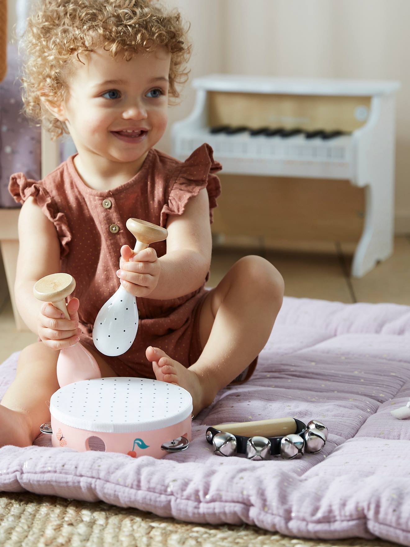 Set 3 instruments : maracas, tambourin, grelots en bois FSC® bébé cerise
