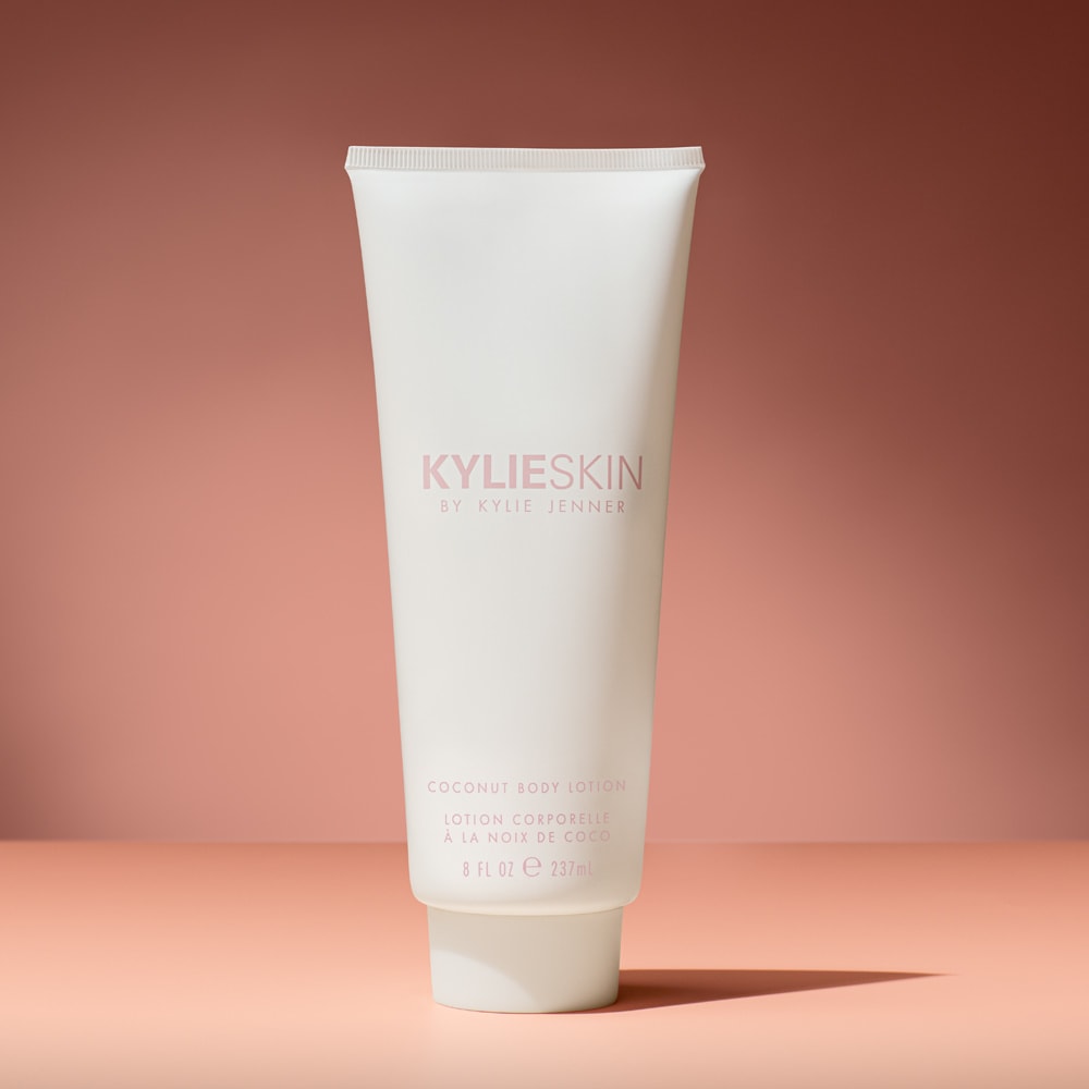 kylie by kylie jenner Lait Corps Hydratant à la Noix de Coco Lait Corps