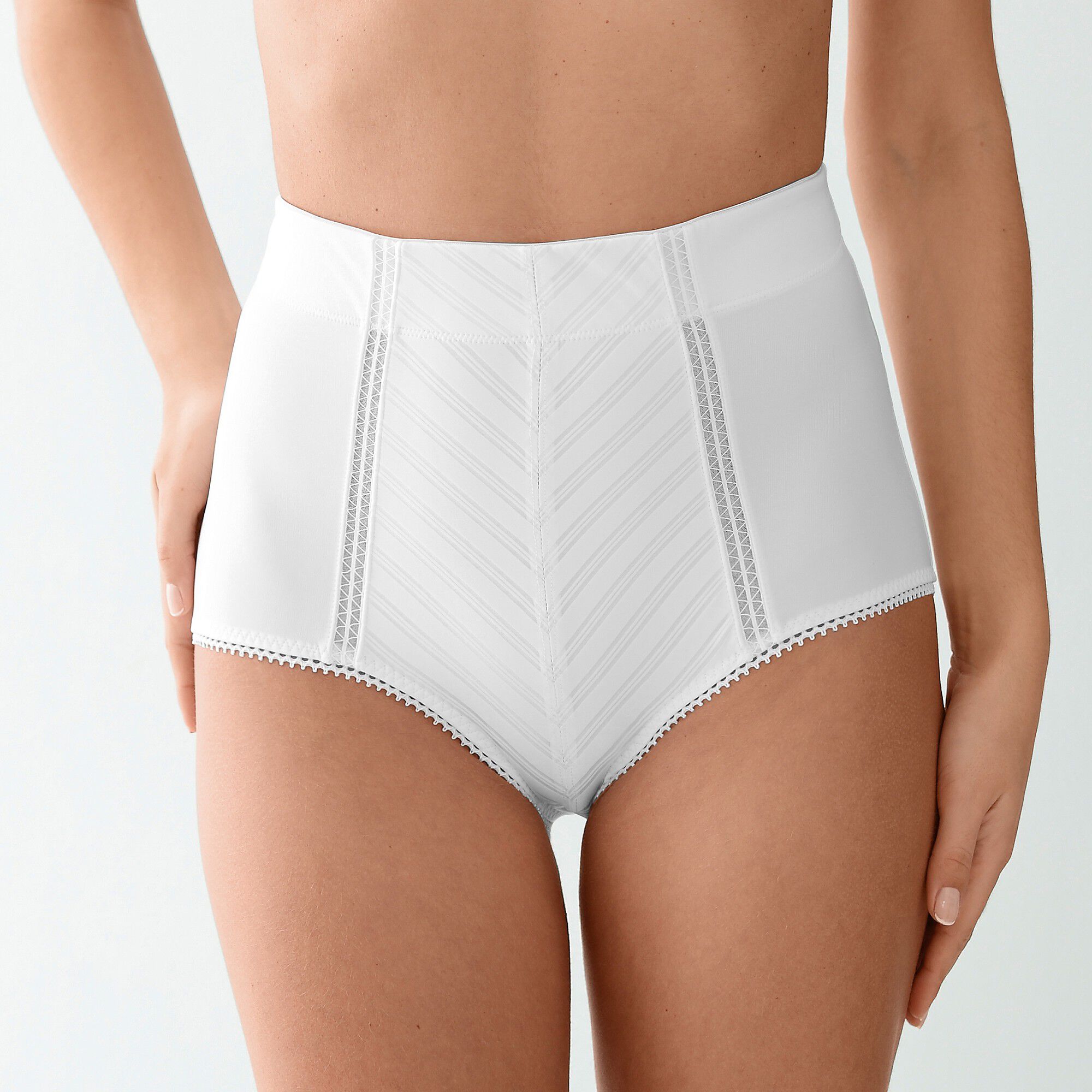 Gaine affinante maille satinée et tulle jacquard
