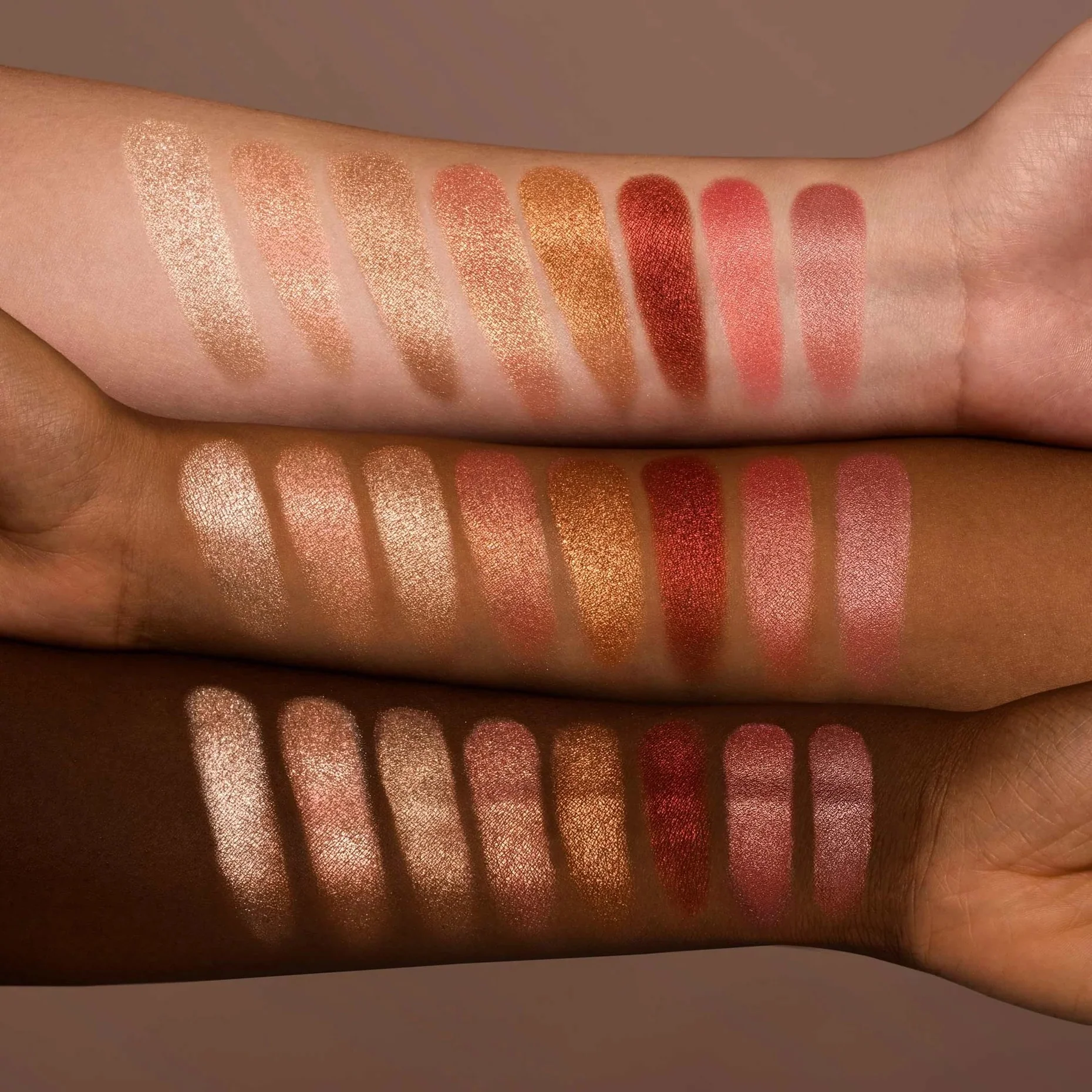 Pele com efeito brilhante - Iluminadores e Blush compacto