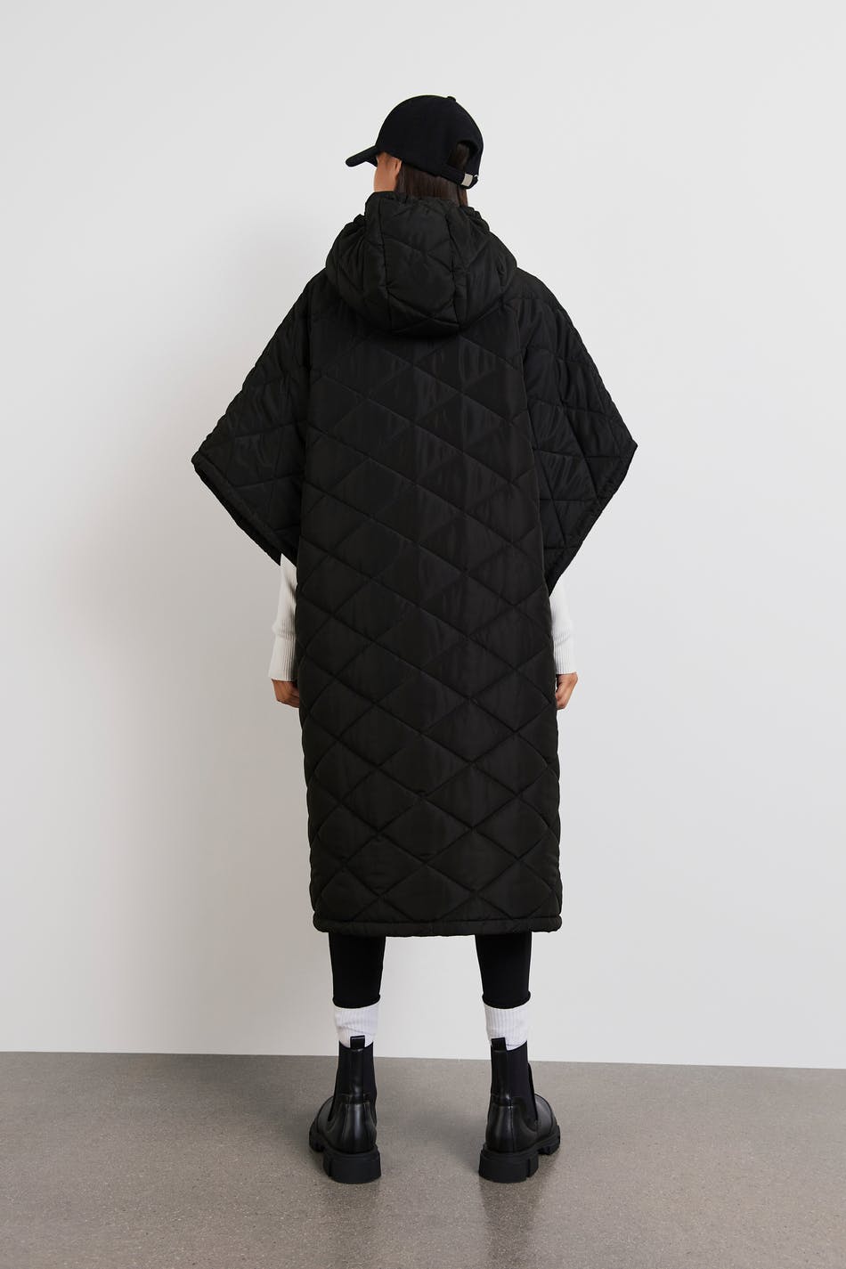 Bea quilted cape