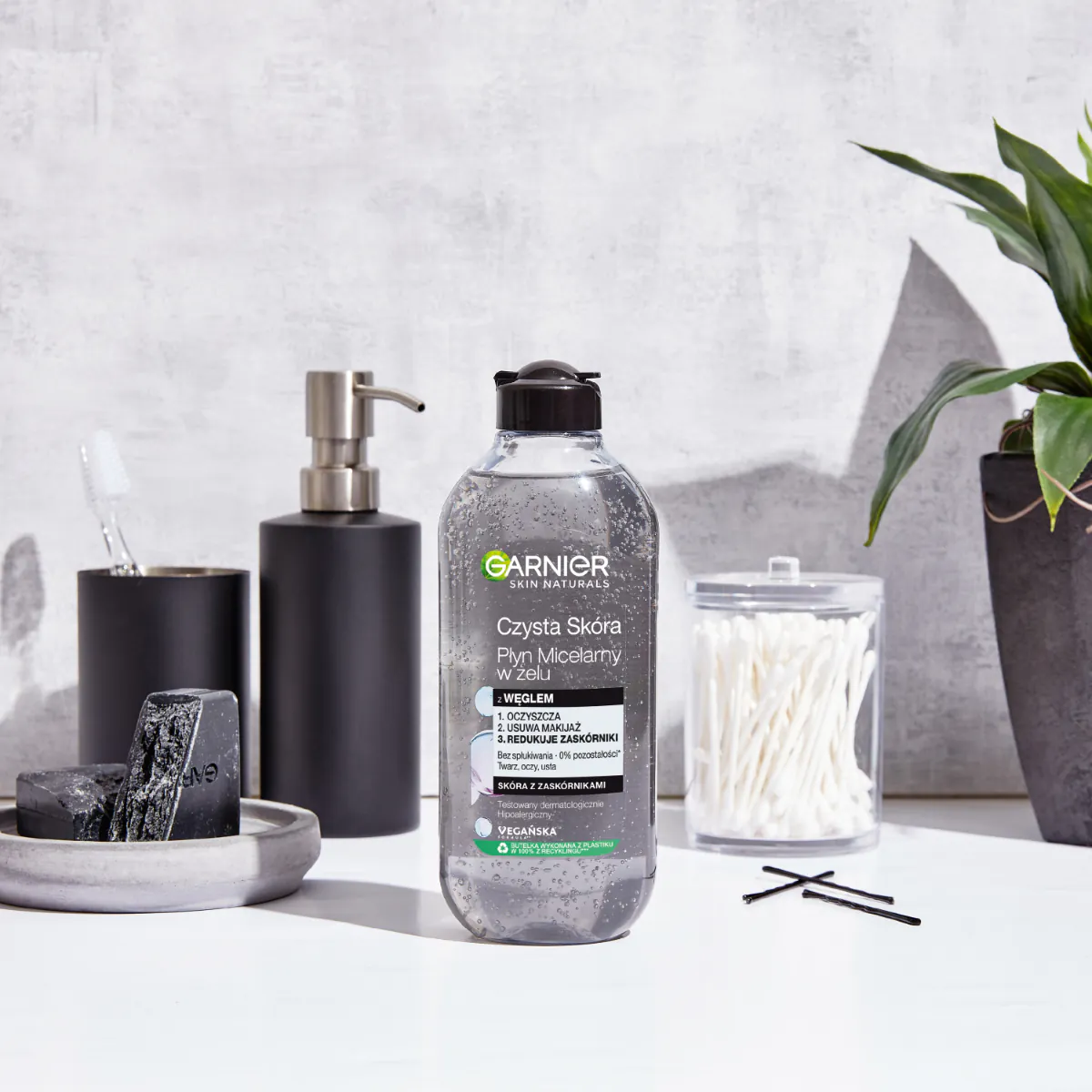 Garnier Skin Naturals Pure Skin micelarni gel za čišćenje kože s aktivnim ugljenom i salicilnom kiselinom