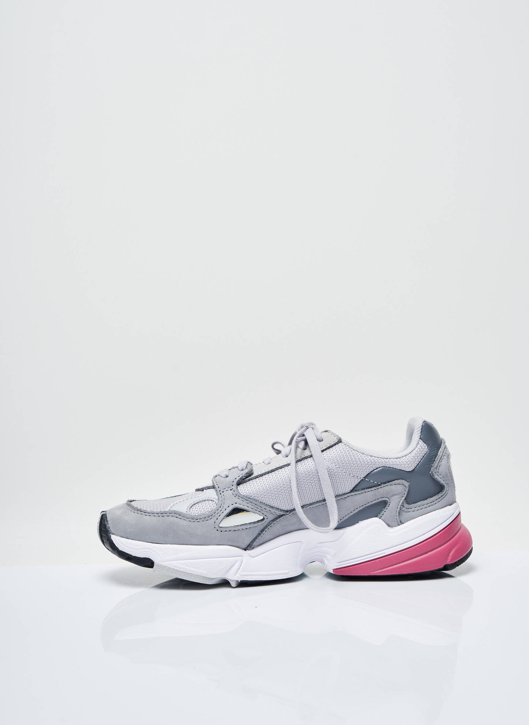 Adidas Baskets Femme couleur gris
