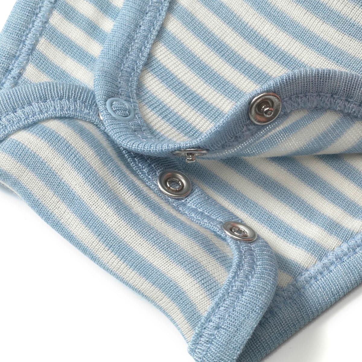 Wickelbody aus Bio-Wolle und Seide, blau & weiß, Gr. 62/68, 1 St