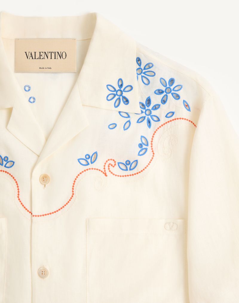 Camisa de boliche Valentino St. Gallen em linho com bordado do logotipo V.