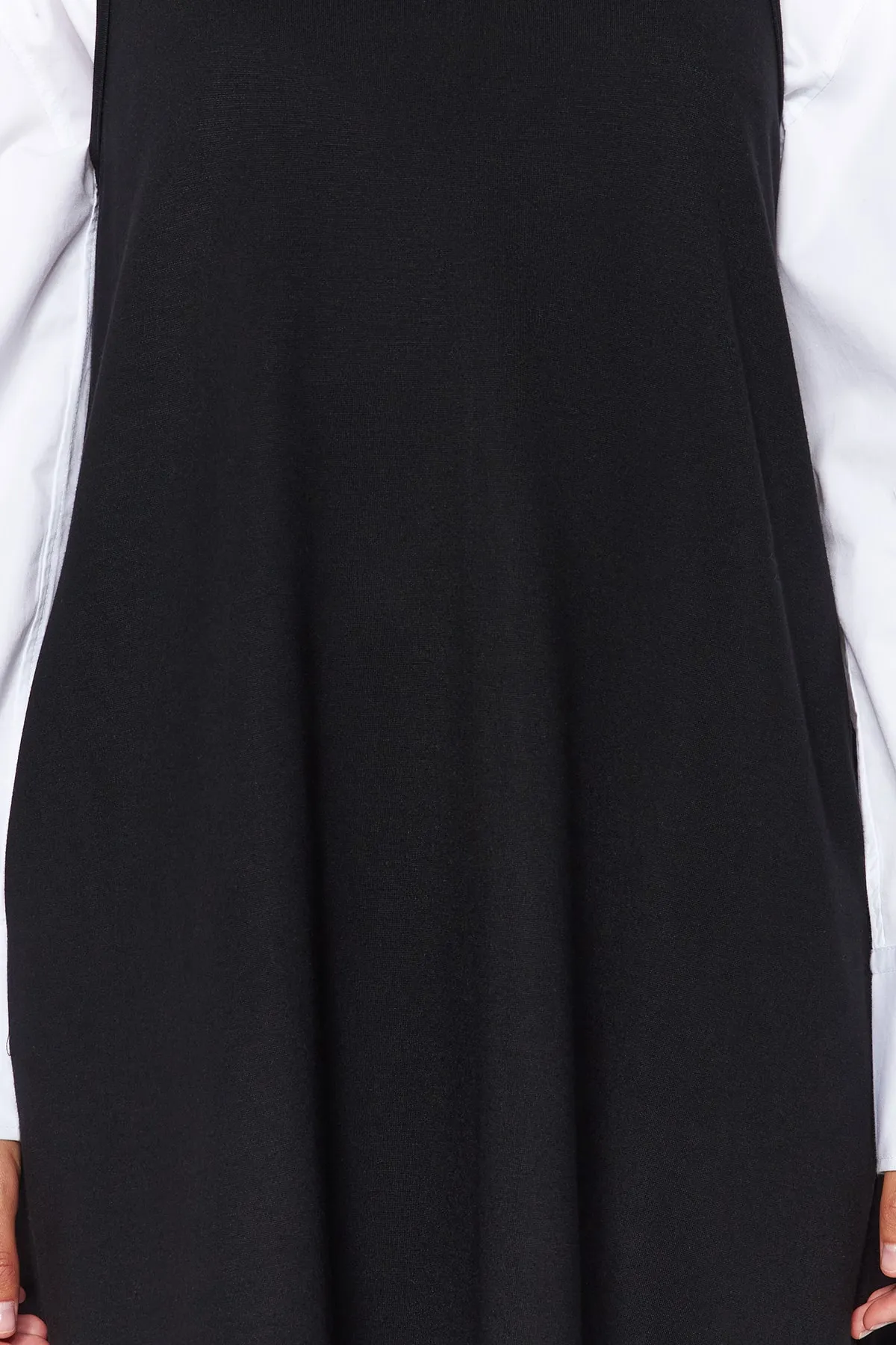 Trendyol Collection  Schwarzes Gilet-Skater-/Taillen-geöffnetes Strickkleid TWOAW24EL00245
