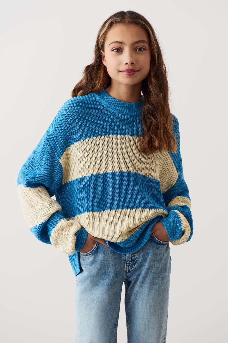 Y knitted slit sweater