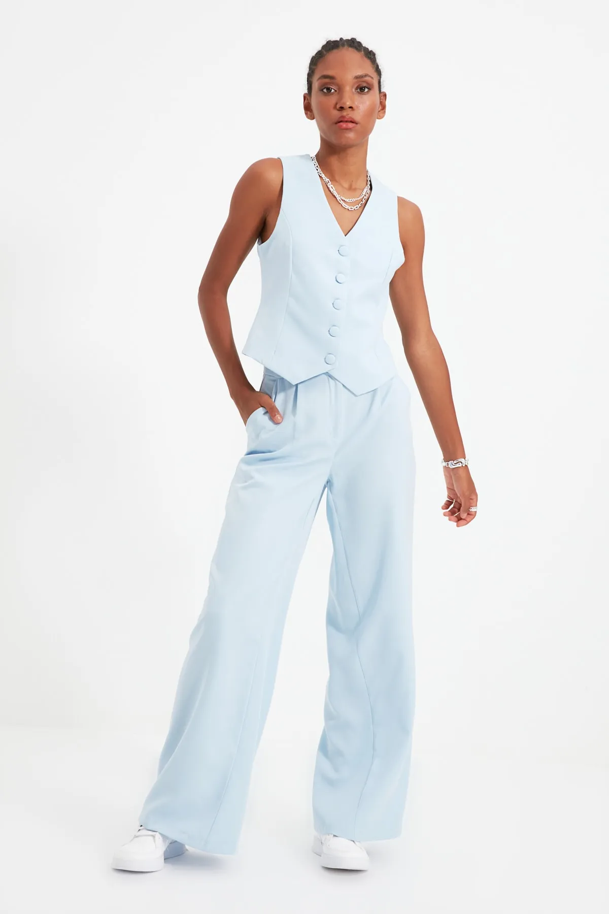 Trendyol Collection  Hellblaue taillierte, geknöpfte Webweste TWOSS21YE0009