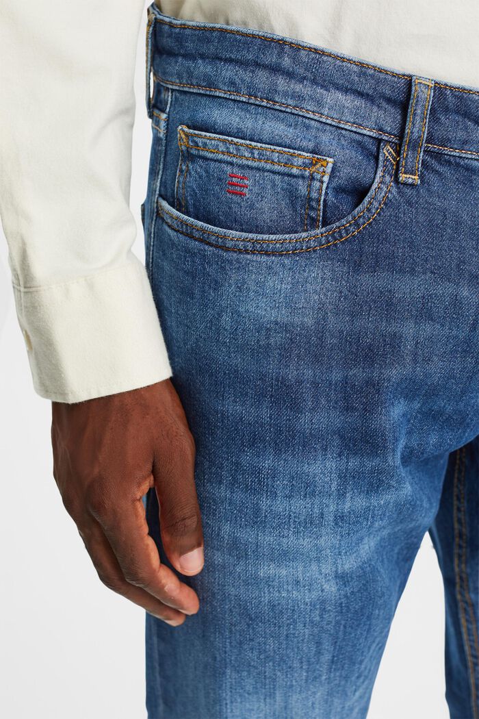 Schmale Jeans mit mittlerer Bundhöhe