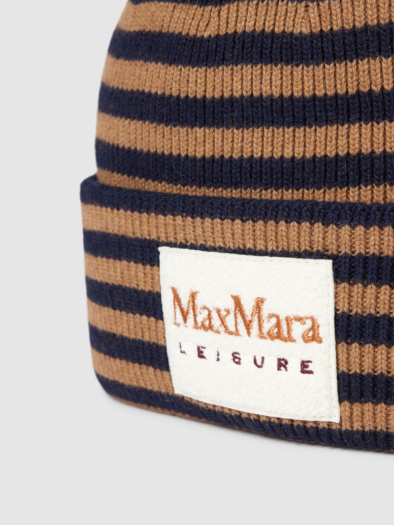 Beanie mit Label-Patch Modell 'GIUNTO' in marineblau