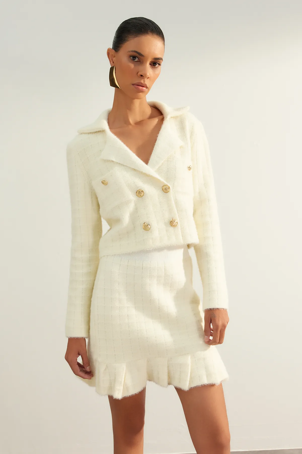 Trendyol Collection  Limited Edition Ecru weiche strukturierte Jacke Form Strickwaren Strickjacke TWOAW24HI00410