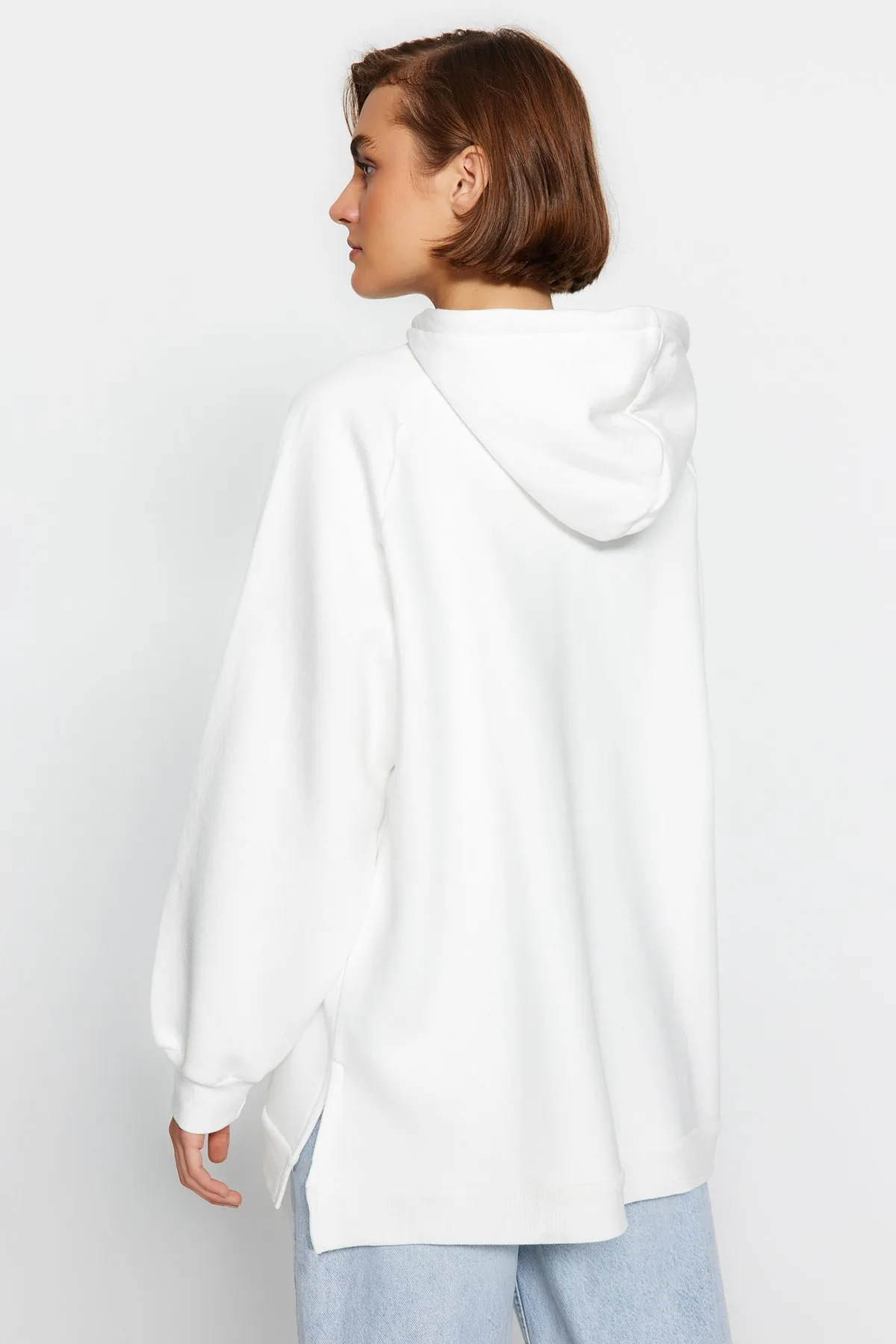 Trendyol Collection  Ecrufarbenes, übergroßes Sweatshirt aus Rippstrick mit Kapuze