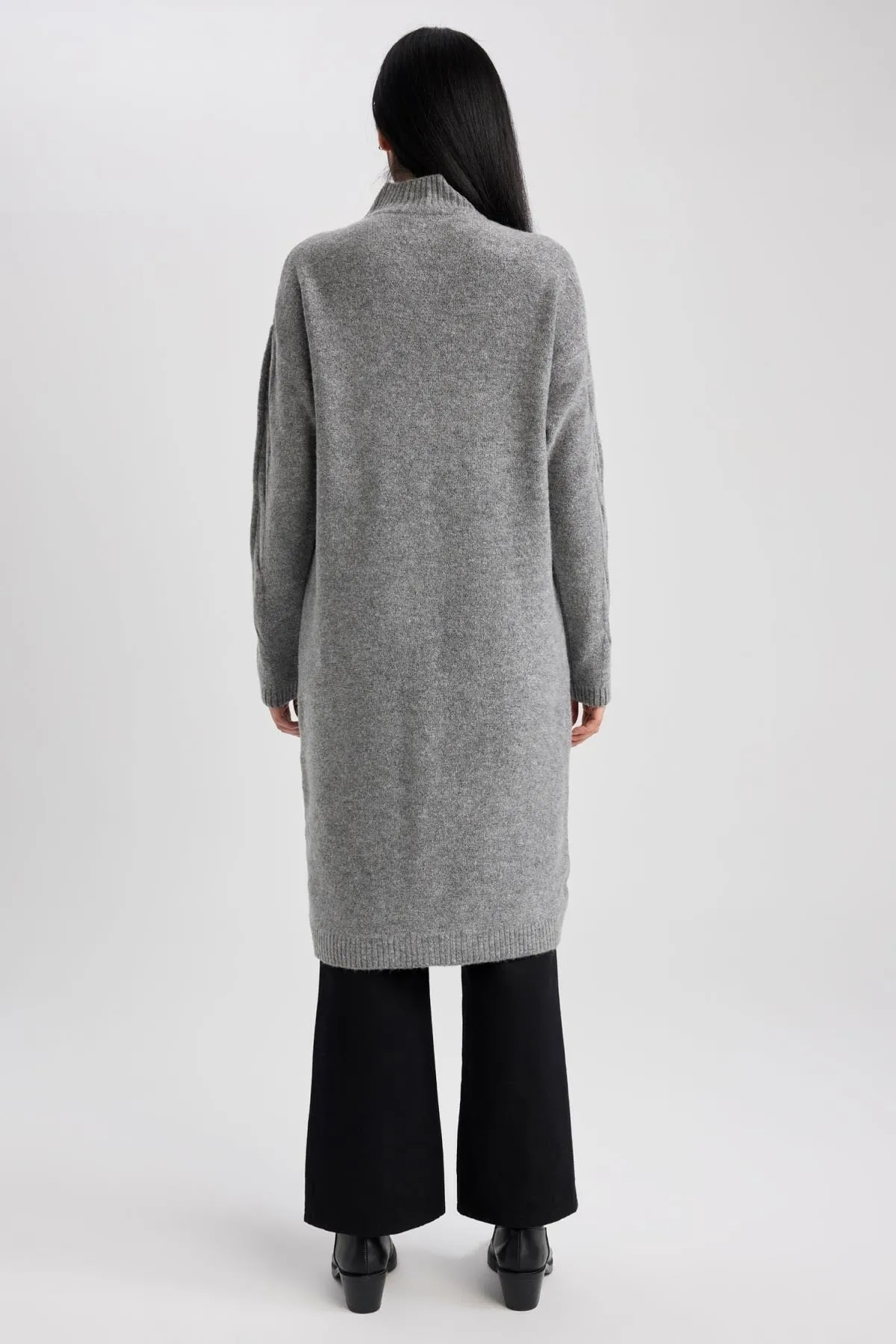 DeFacto  Langärmliges Kleid mit halblangem Rollkragen und normaler Passform