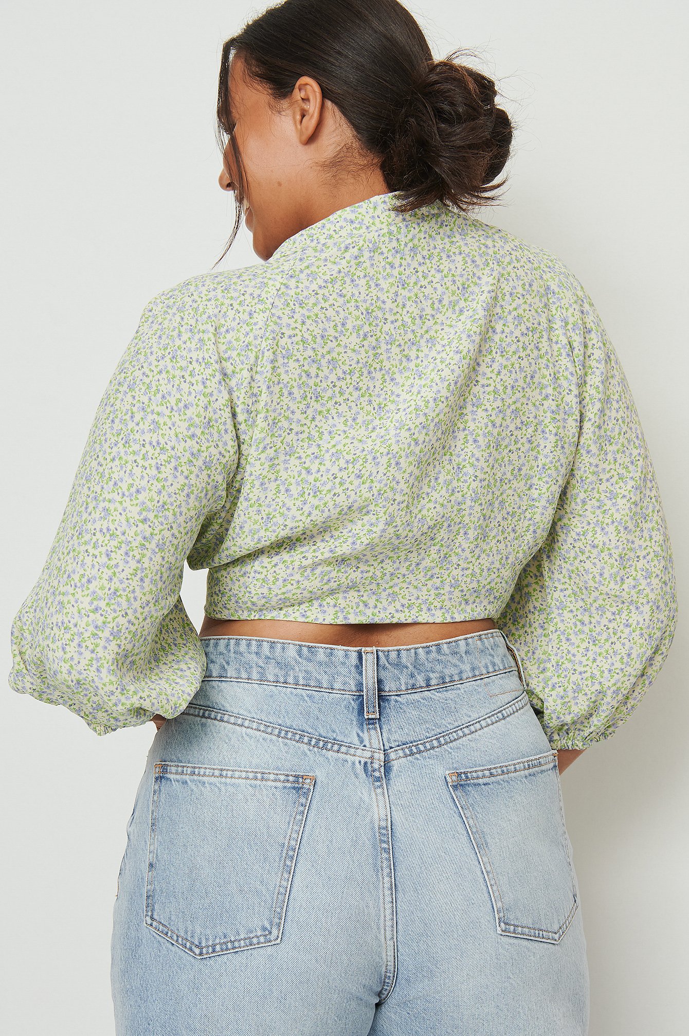 Bluse mit kurzen Ärmeln und Twist vorne