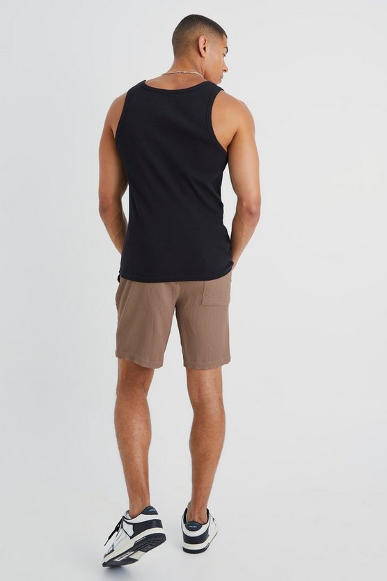 Mittellange Shorts