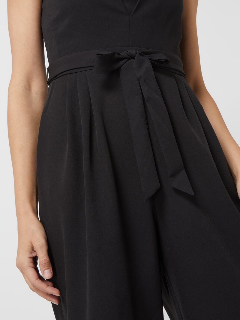 Jumpsuit aus Krepp in schwarz