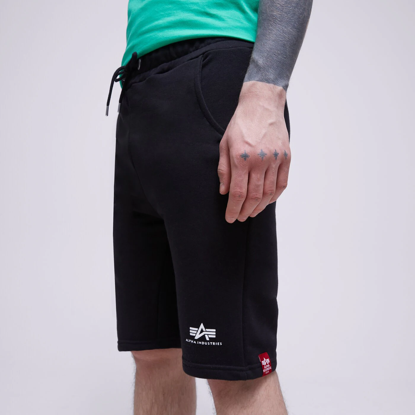 ALPHA INDUSTRIES SHORTS BASIC SL Schwarz