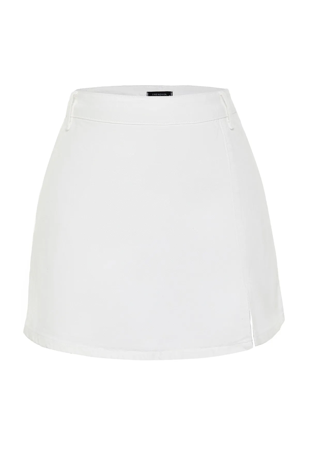 Trendyol Collection  Shorts - Weiß - Hoher Bund