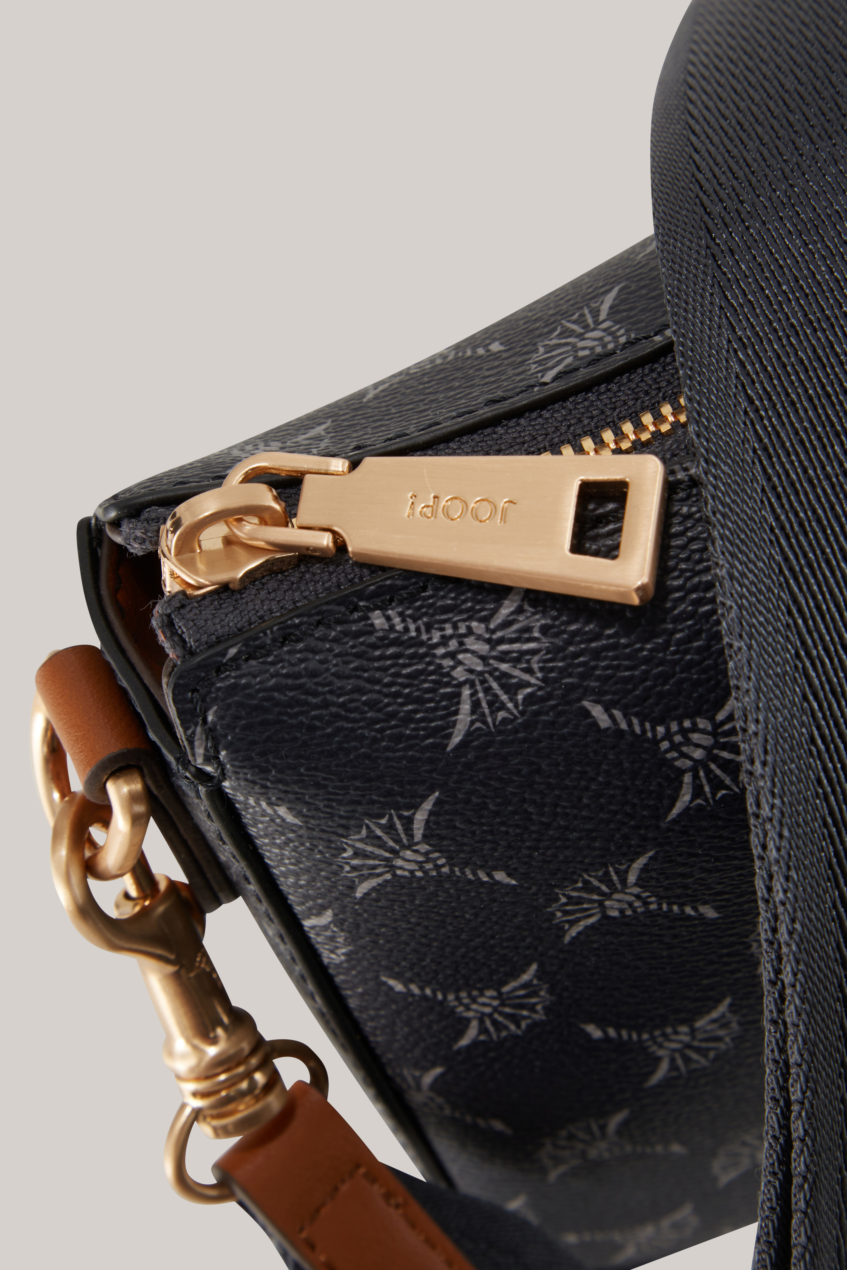 Schultertasche Cortina Jasmina in Dunkelblau