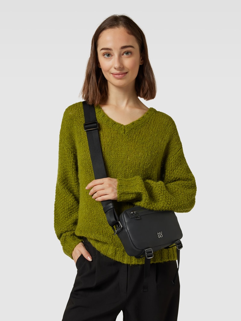 Crossbody Bag mit Label-Detail Modell 'Elliott' in schwarz