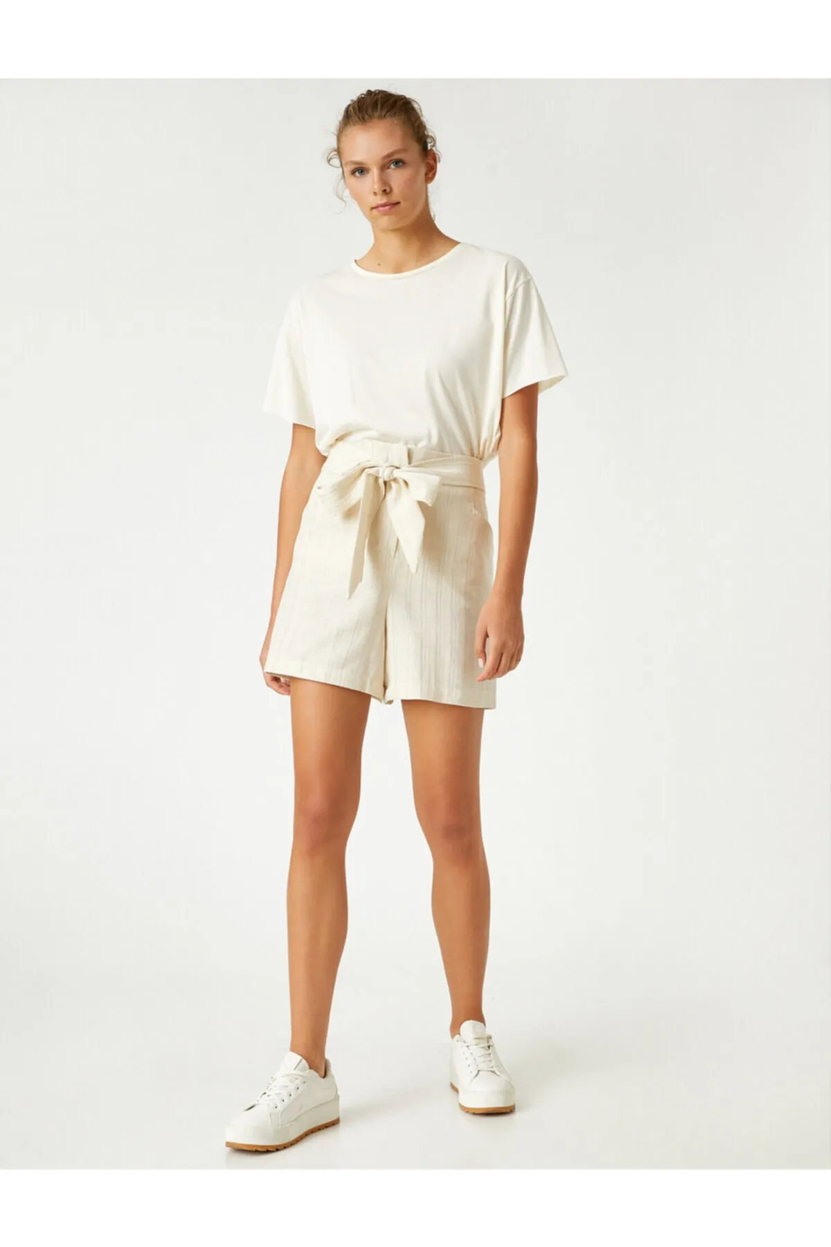 Koton  Shorts aus Baumwolle mit Bindegürtel
