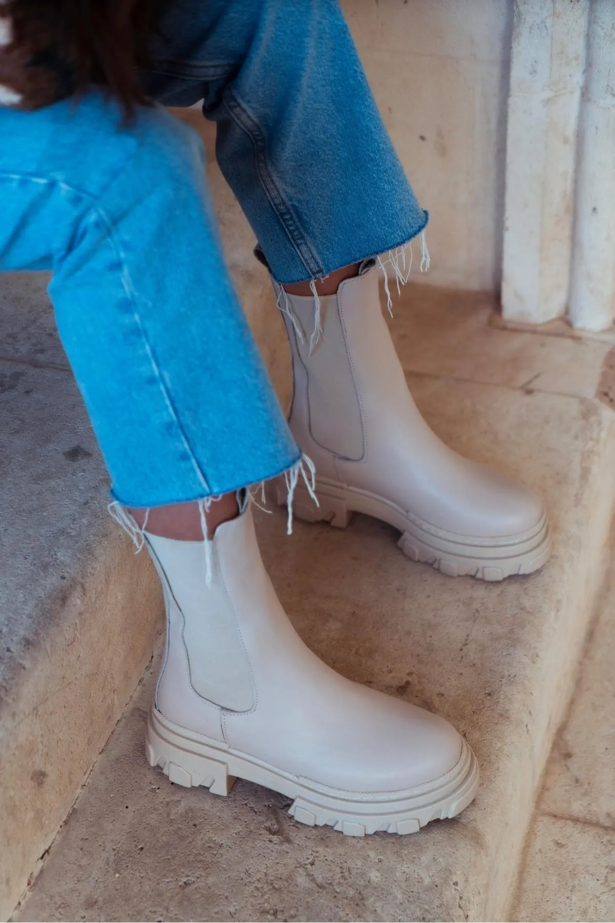 NİŞANTAŞI SHOES  Monaco Beige Damenstiefel aus mattem Gummi mit flacher Sohle