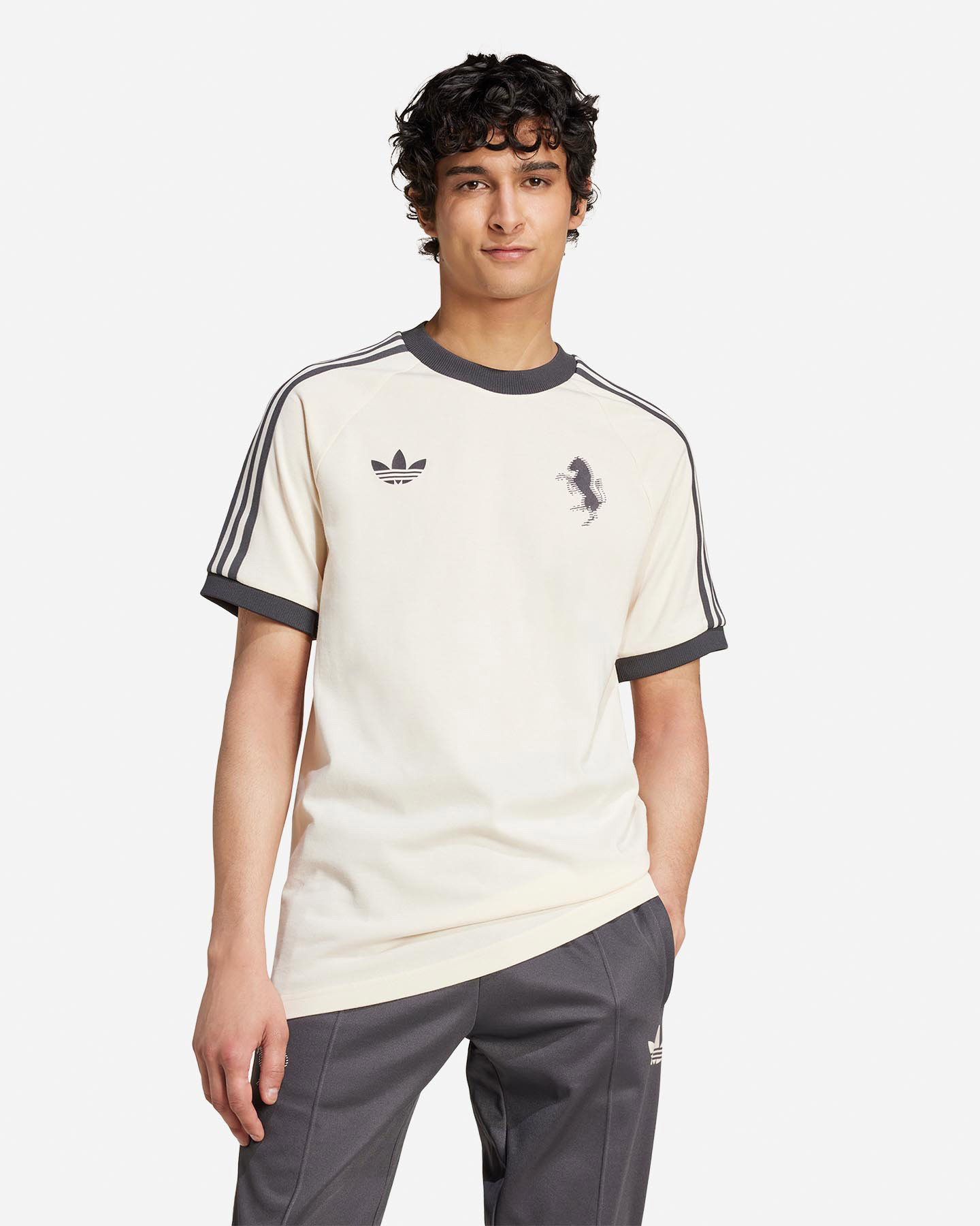 Oficiálne futbalové oblečenie Adidas Juventus 24-25 Og 3-stripes M IY0052