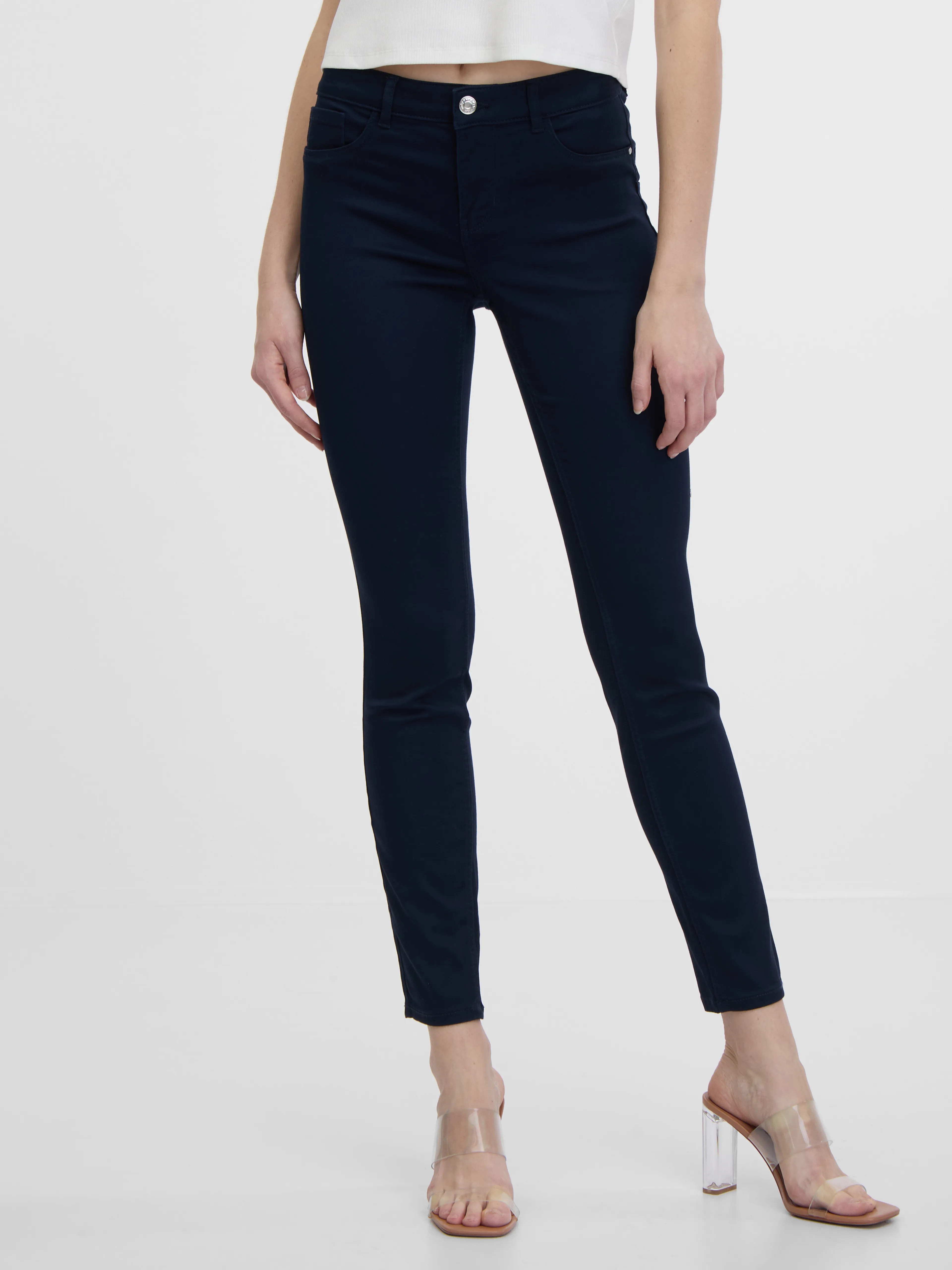 Dunkelblaue Röhrenjeans für Damen ORSAY