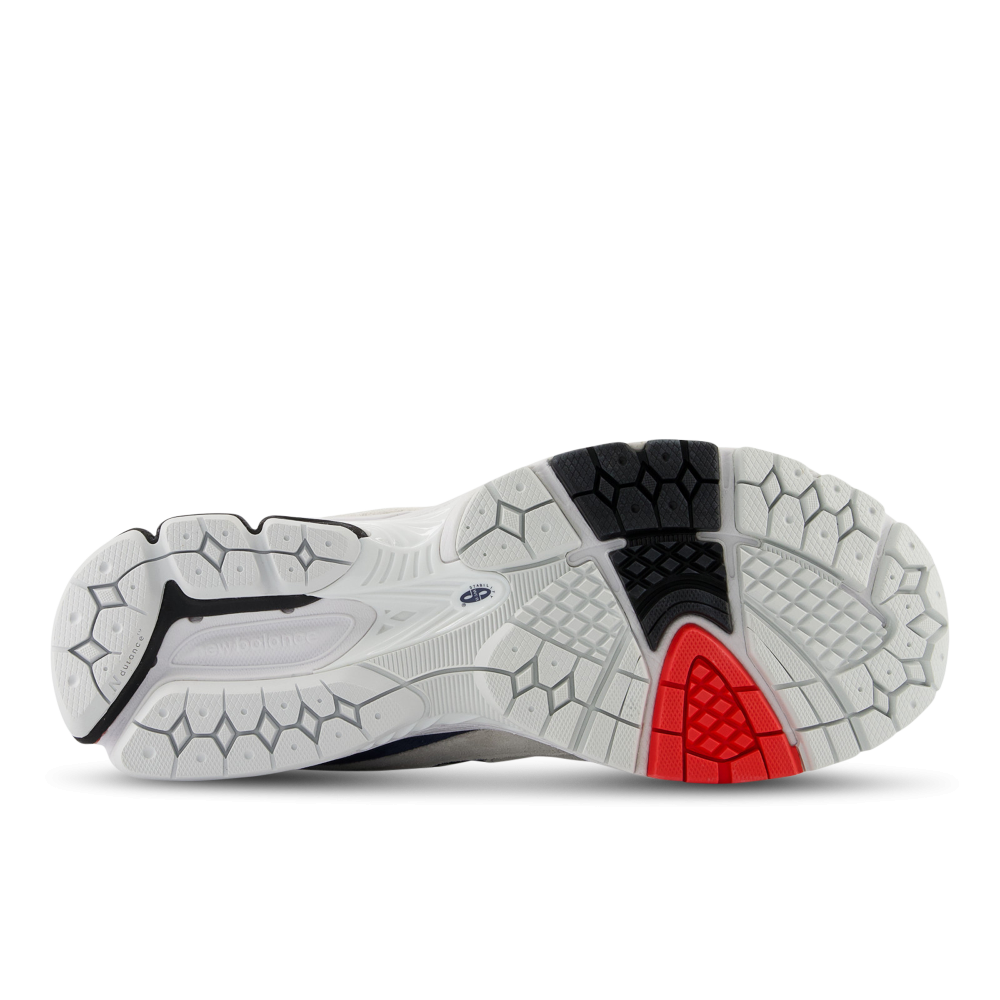 New Balance 2002r M2002RFV / weiss