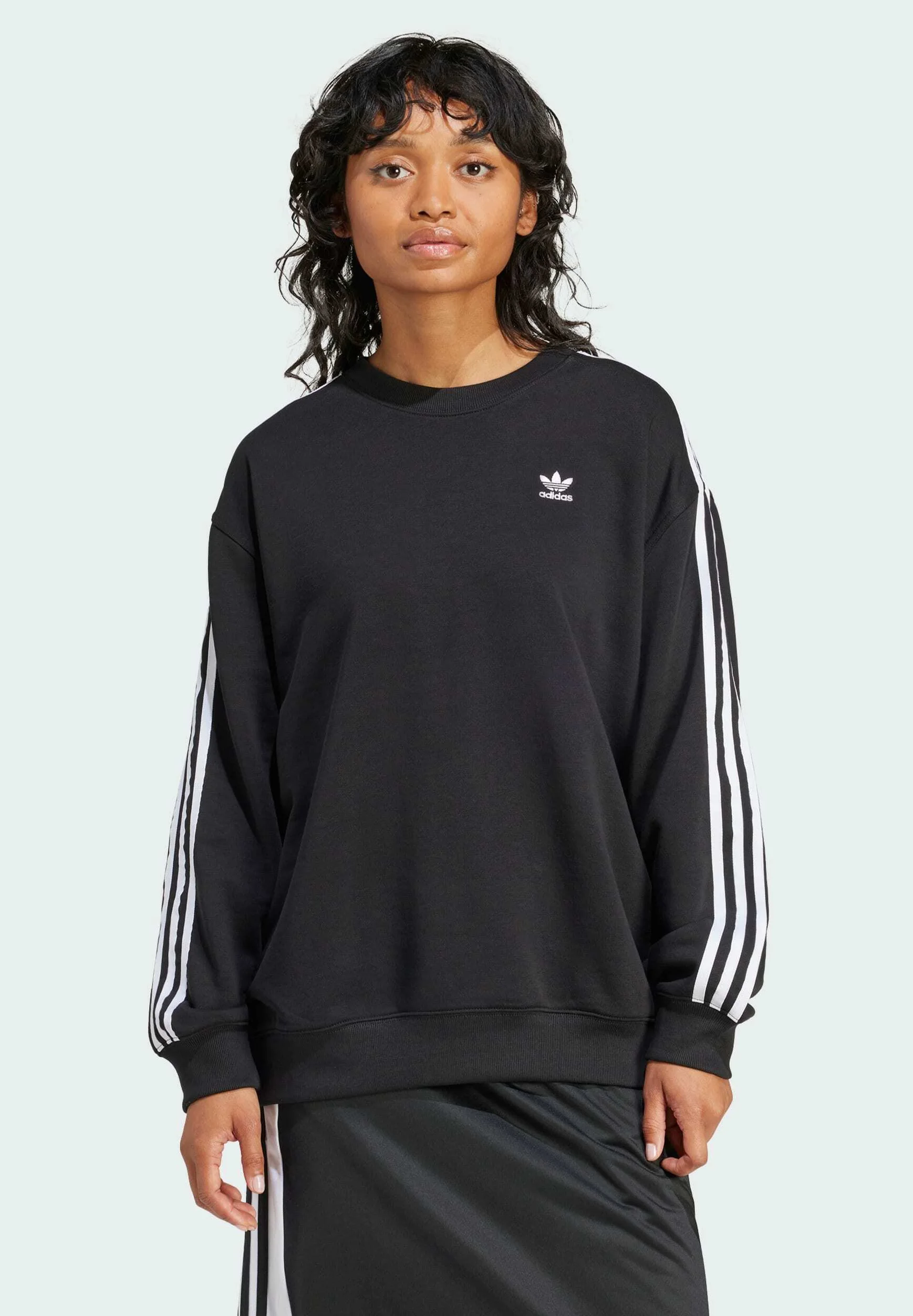 Sudadera adidas Originals de cuello redondo extragrande con tres rayas