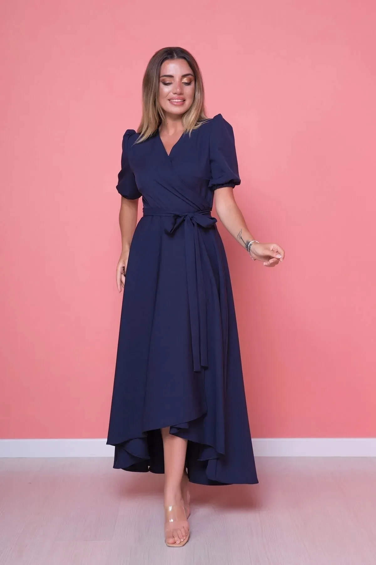 lovebox  Damen-Kleid aus flexiblem Atlas-Stoff mit Gürtel, asymmetrischem Schnitt, Midi-Länge, zweireihiger Kragen, marineblaues ausgestelltes Kleid 410