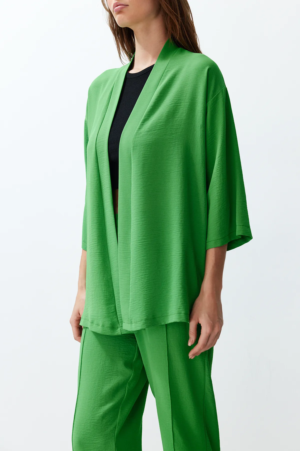 Trendyol Collection  Grünes gewebtes Kimono-Hosen-Unterteil-Oberteil-Set TWOSS24AU00037